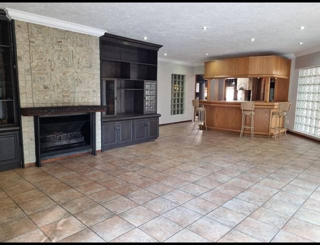 5 BEDROOM HOUSE FOR SALE IN MEYERSDAL